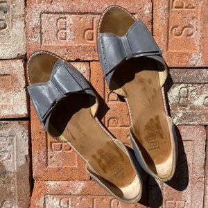 Dusty blue Latigo flats